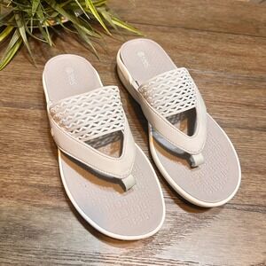 Bzees‎ Cabana Women's Thong Sandals Walking Comfort Gray Size 9.5M